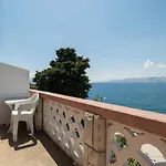 Josip By The Sea Apartament *