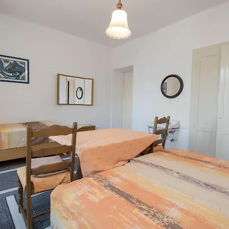 Josip By The Sea Apartment *